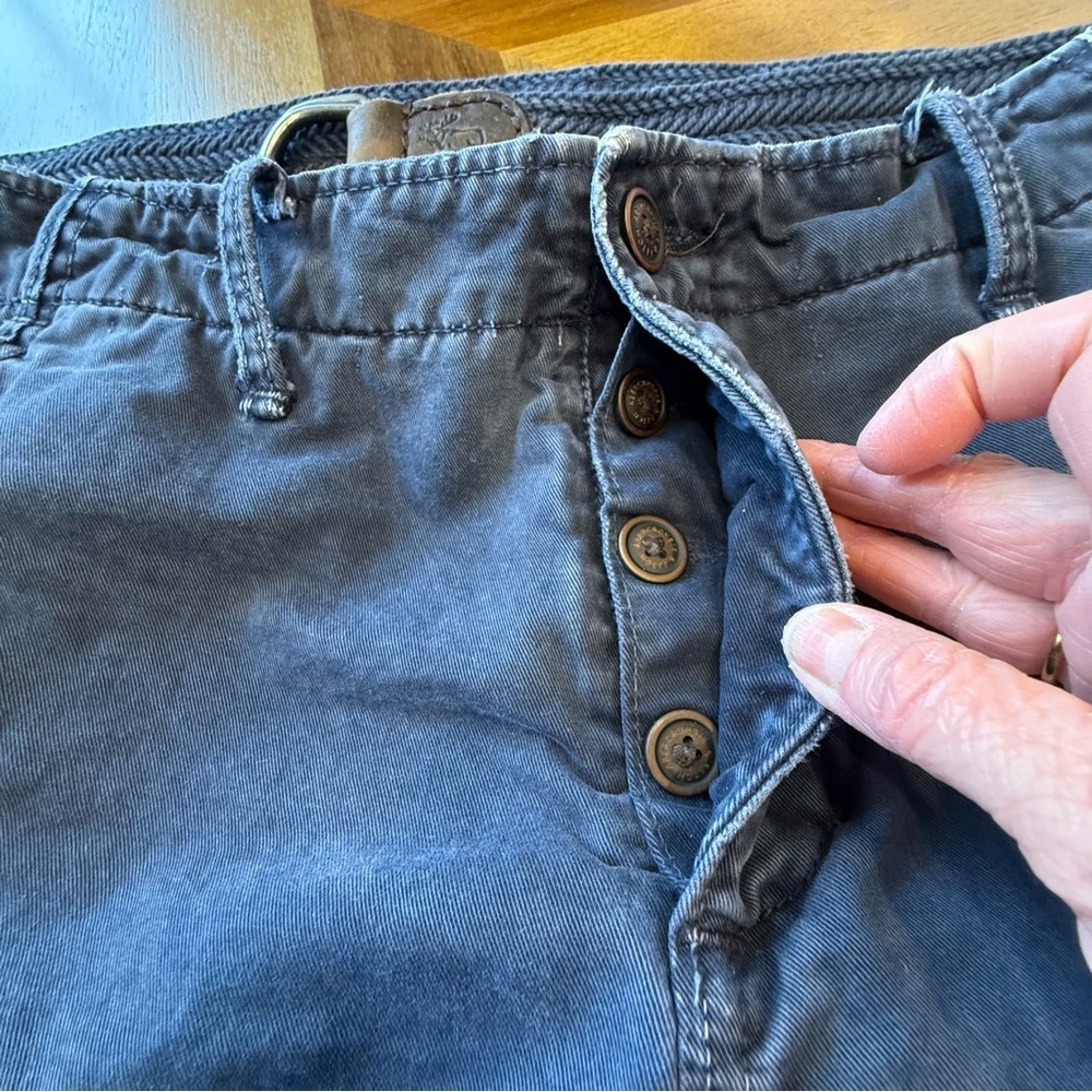 Abercrombie & Fitch Men's Blue Flat Front Shorts with belt vintage - Picture 6 of 9